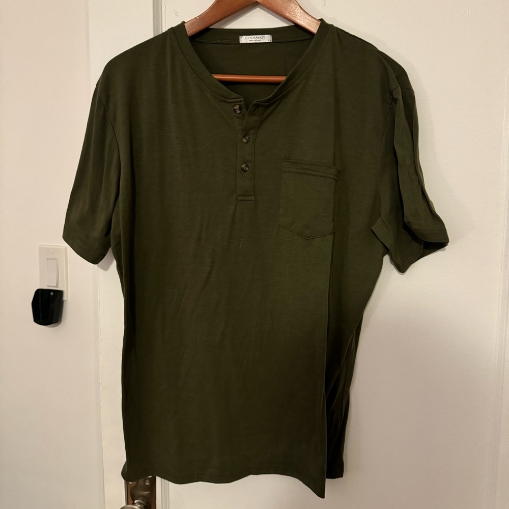 Coofandy Green Henley Pocket Tee - Size: L